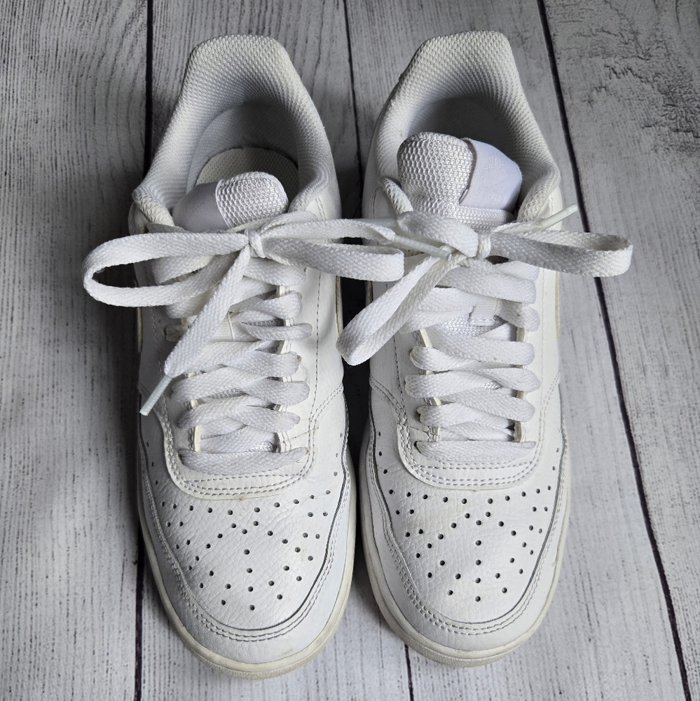Nike Court Vision Low - Sz 7